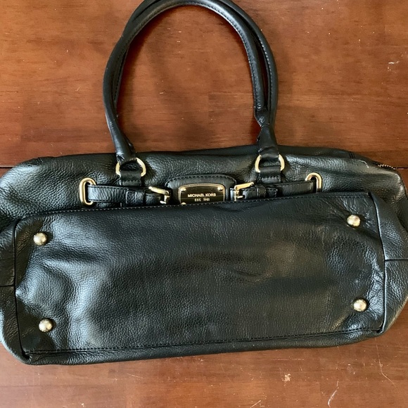 Michael Kors Weekender XXL Bag - Picture 4 of 6